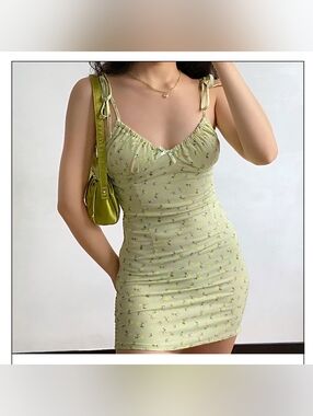 Slim Tie-Strap Floral Mini Dress in Light Green